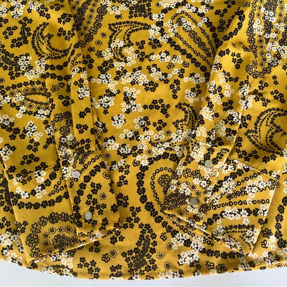 Abercrombie & Fitch Golden Paisley Blouse size Medium - Picture 3 of 5